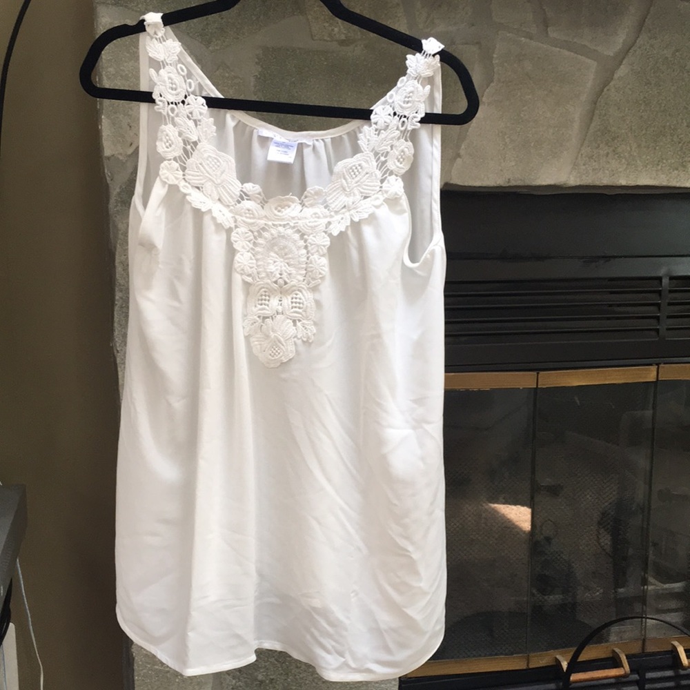 BRAND NEW! K. Jordan Lace Tank Size M